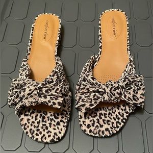 BNIB Comfort view shoes mules Blanche leopard print size 10.5 wide